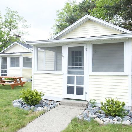 Drake'S Island Resort & Cottages 웰즈 외부 사진
